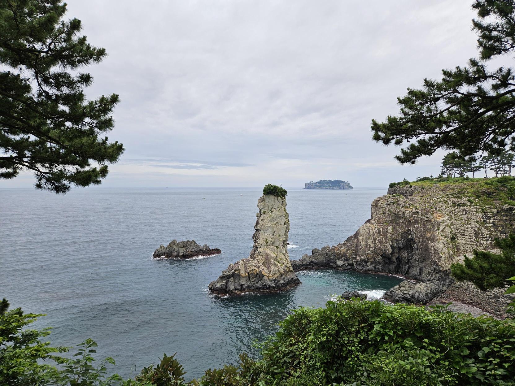 Presented my master's thesis work on Spring Conference of the Korean Society for Mechanical Engineers (KSME). Last conference in beautiful Jeju :( – photo 1